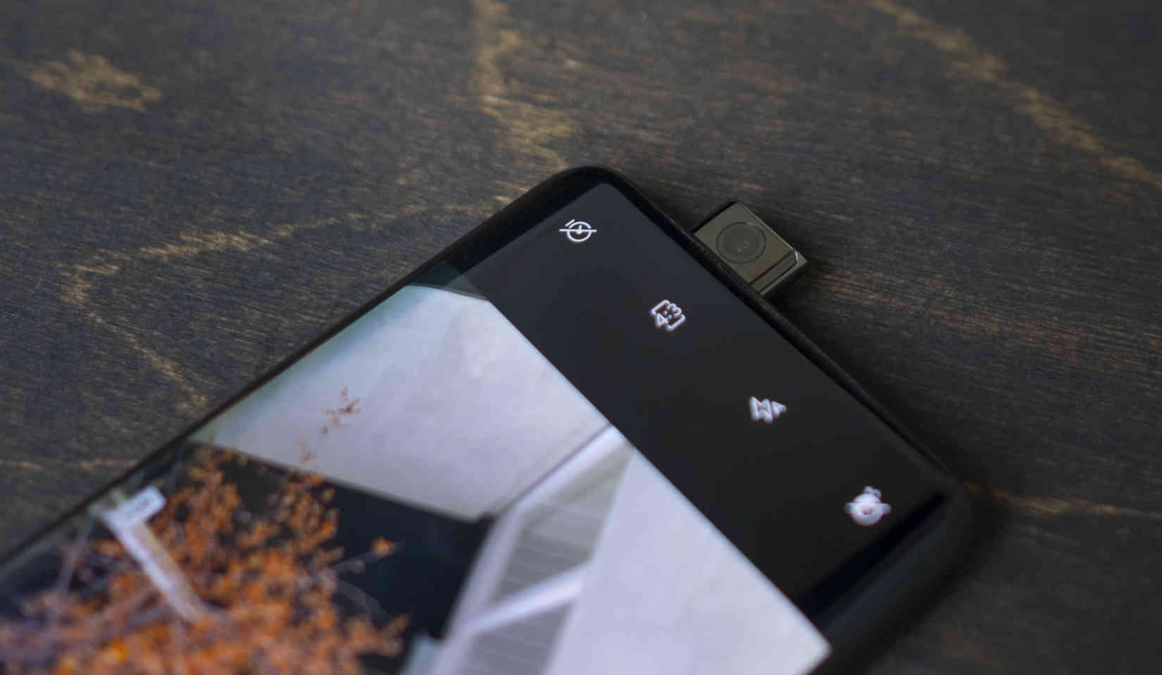 Pop-up camera on OnePlus 7 Pro Pop-up camera on OnePlus 7 Pro